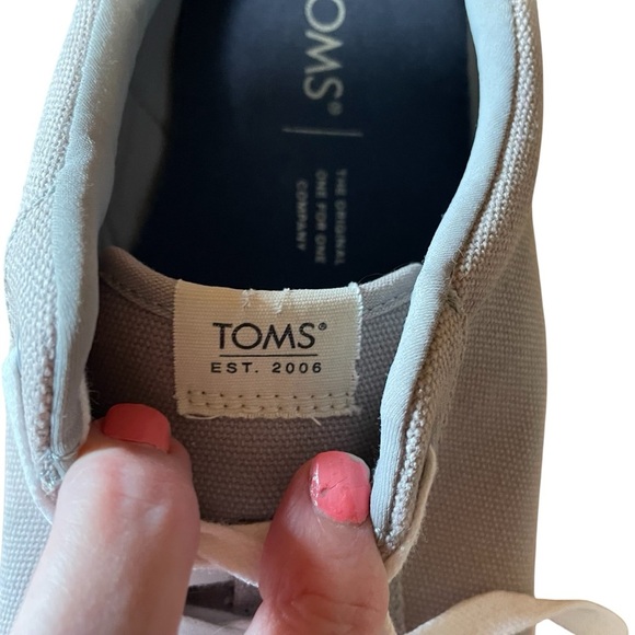 TOMS Men’s sneakers - classic lace-up style-Size 11.5-Great Condition - Picture 2 of 11